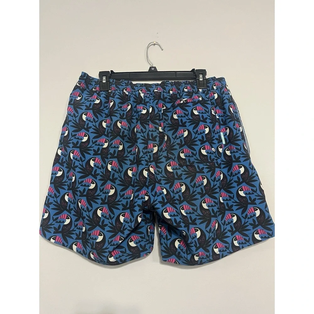 Bonobos men swim